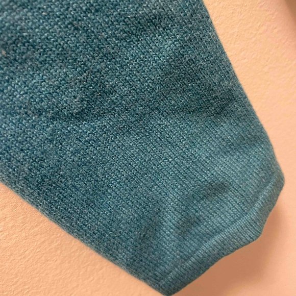 Vintage Blue Cashmere V-neck Sweater - Picture 2 of 5